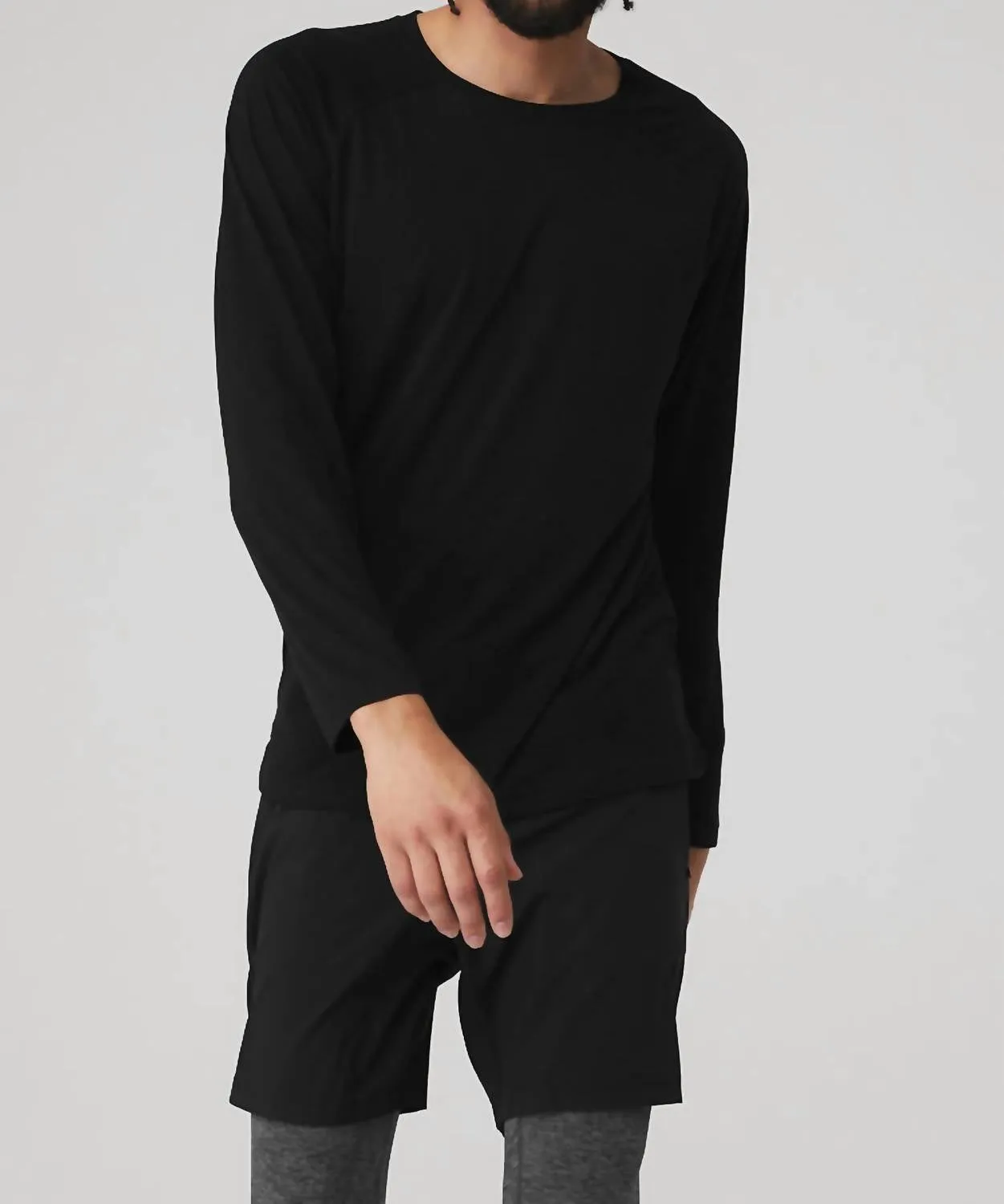 Alo Yoga - Triumph Long Sleeve Tee