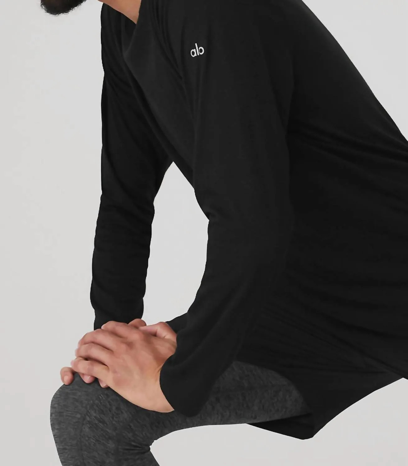 Alo Yoga - Triumph Long Sleeve Tee