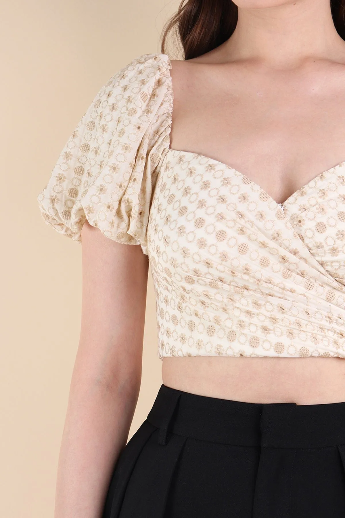 ELIA EYELET PUFF SLEEVE TOP IN OAT