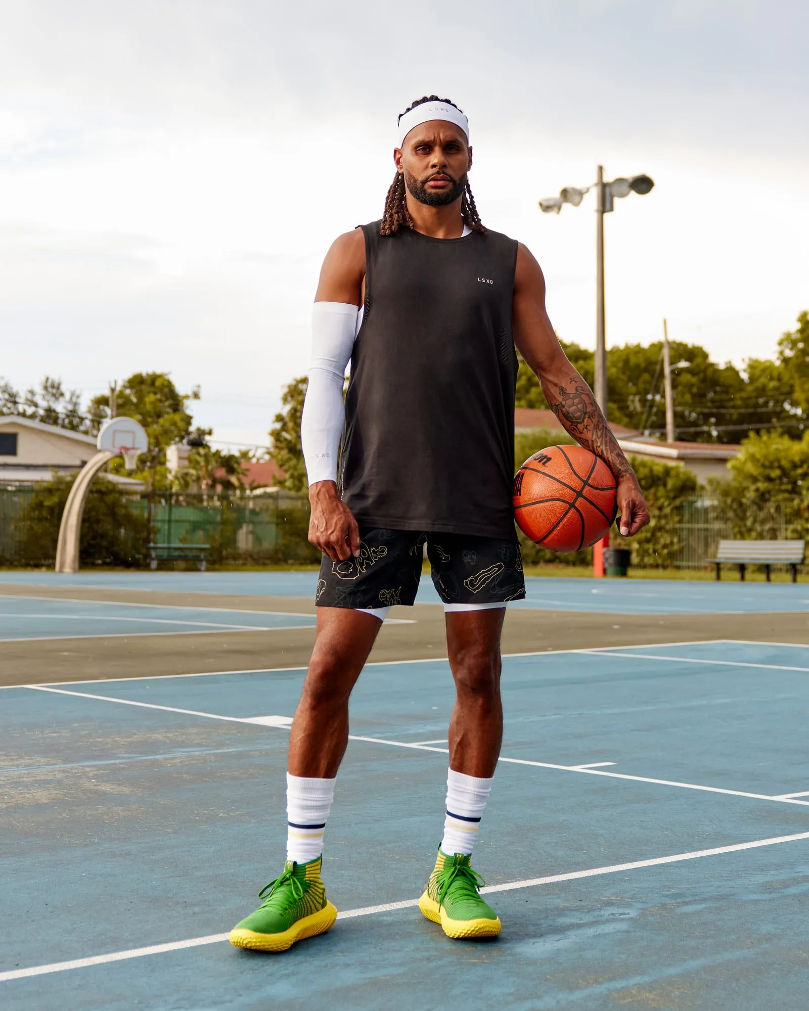 Patty Mills Challenger 6" Performance Shorts - Black-Vital Green