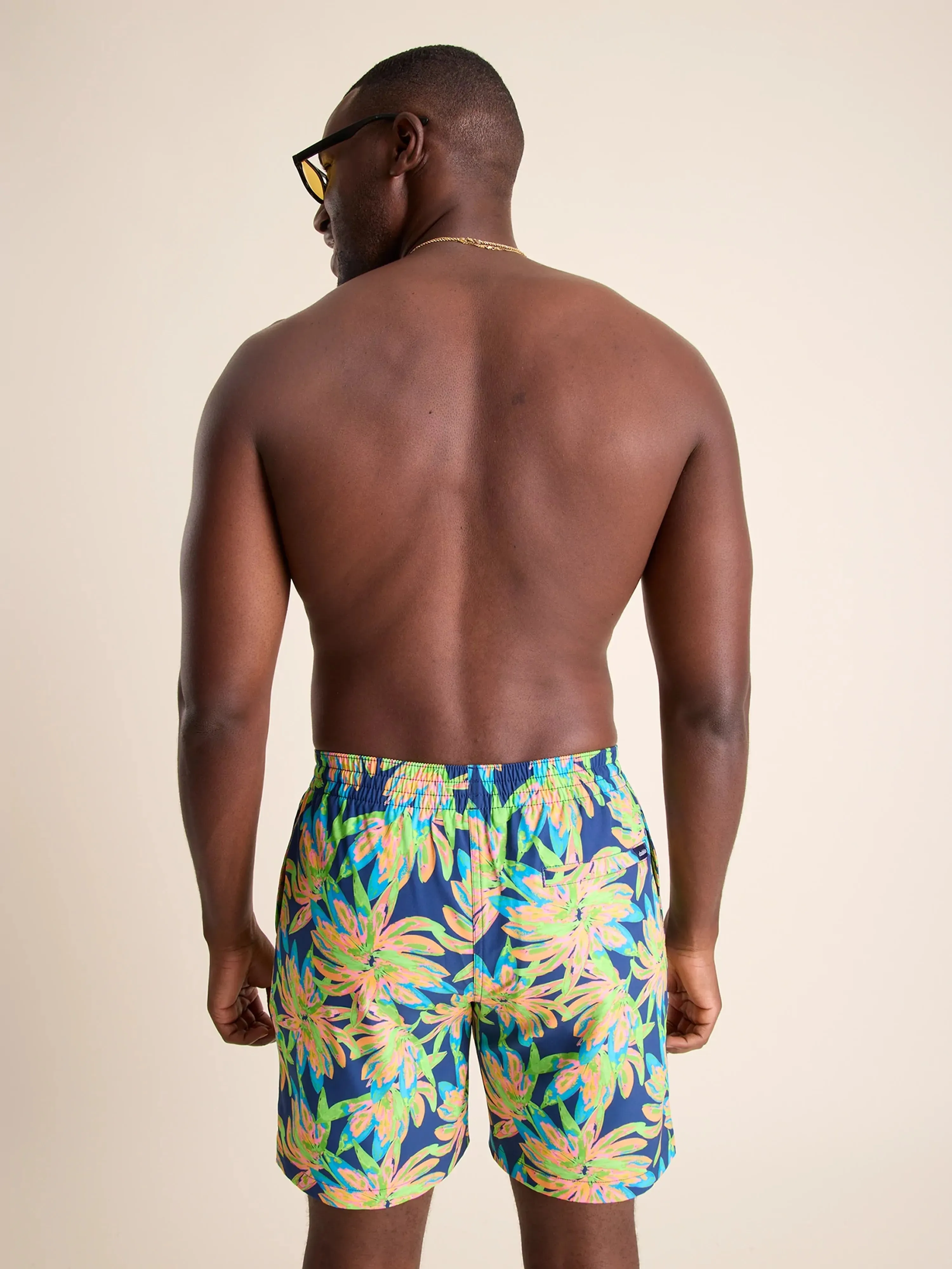 The Ocean Flowers 7" (Classic Lined Swim Trunk)