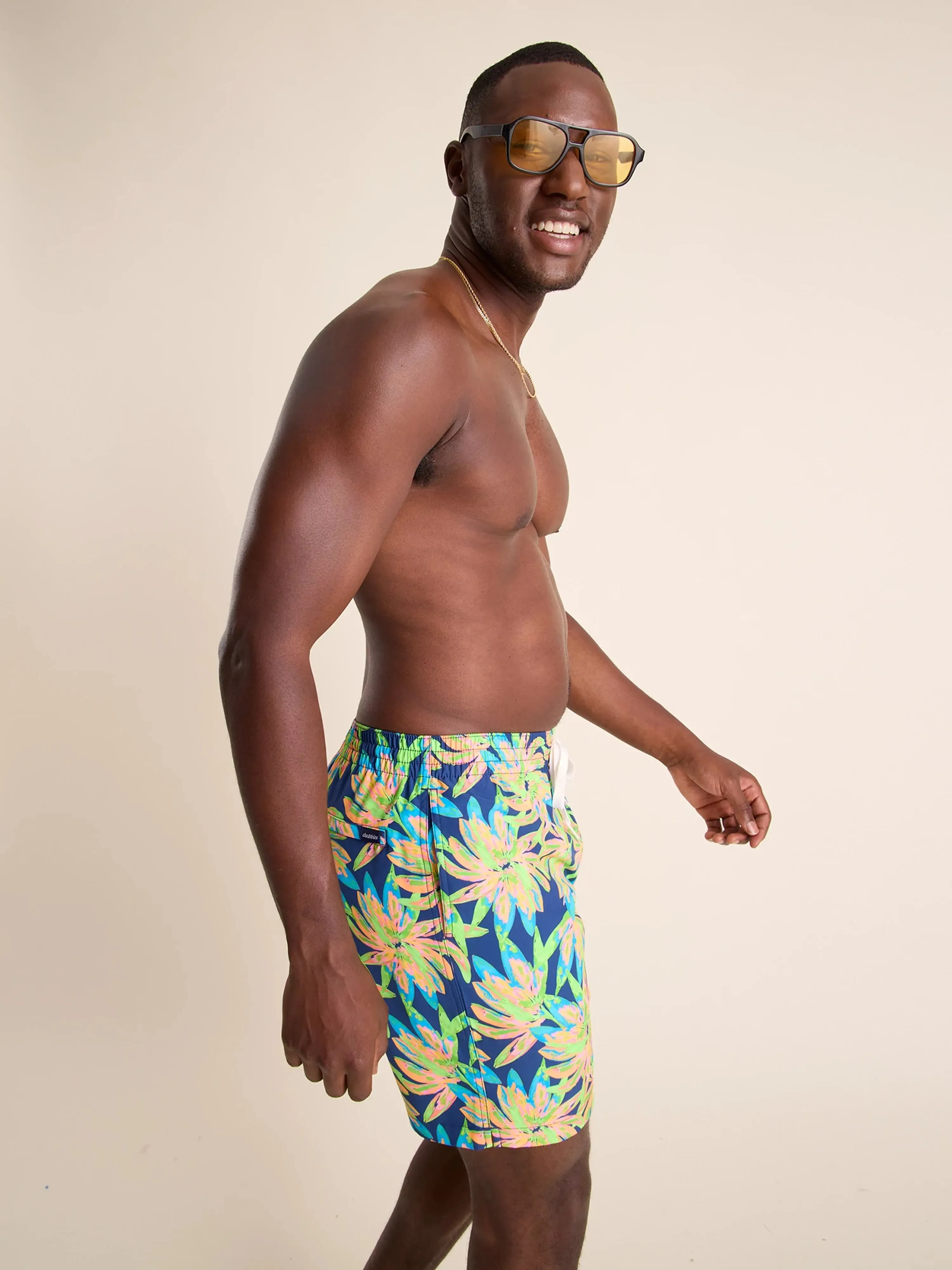 The Ocean Flowers 7" (Classic Lined Swim Trunk)