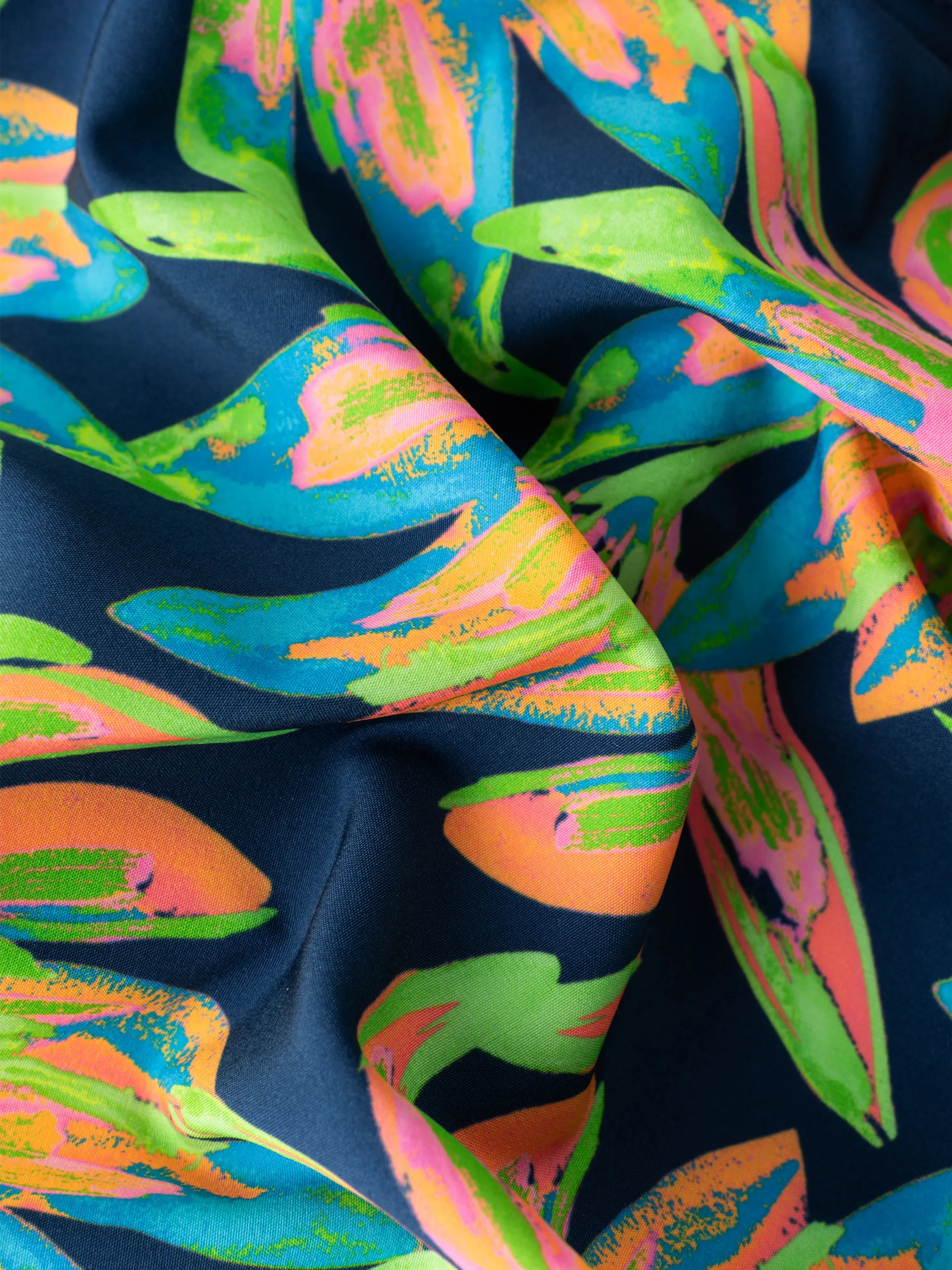 The Ocean Flowers 7" (Classic Lined Swim Trunk)