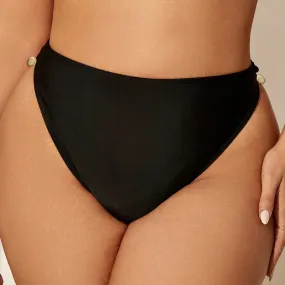 Women curve cut out chain linked bikini & low rise thongs underwear